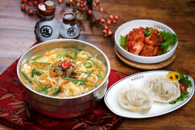 명동칼국수 이미지