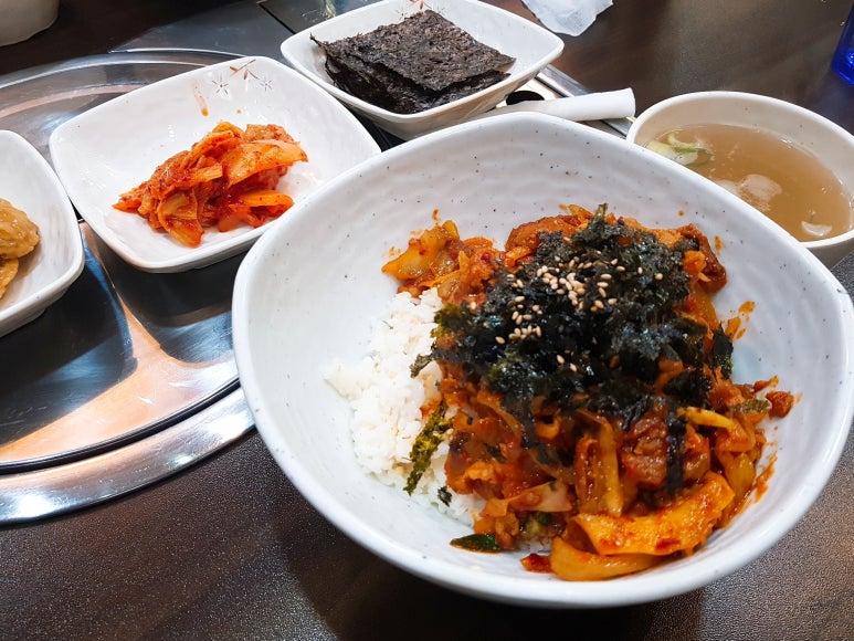 청춘덮밥 이미지