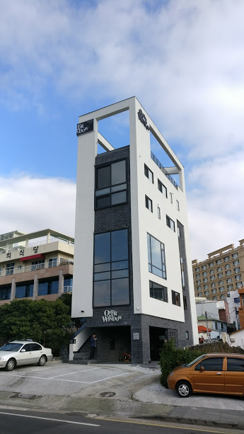 오버더윈도우 이미지