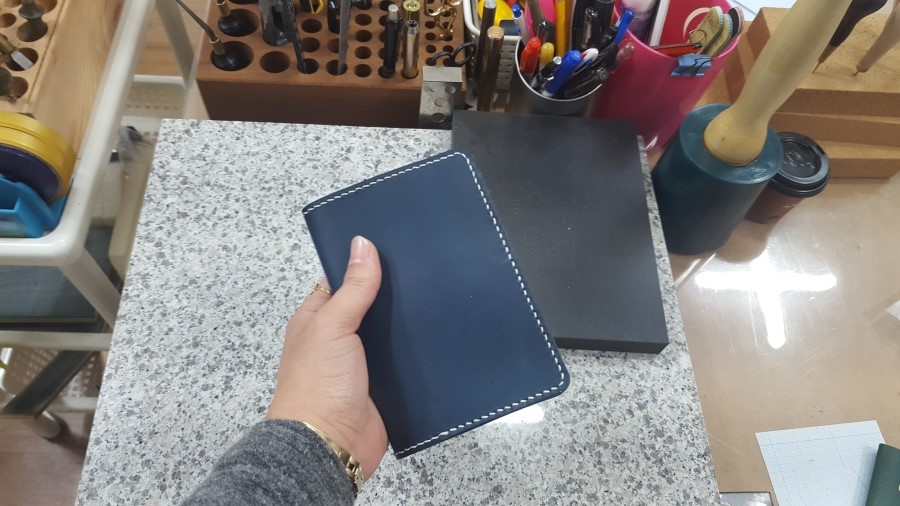 루씨르가죽공방 이미지