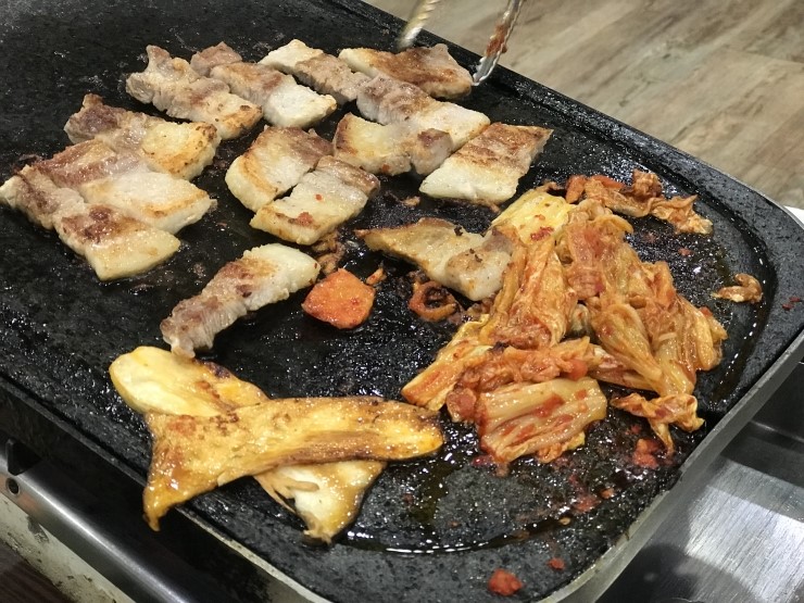 고인돌구들장삼겹살 이미지