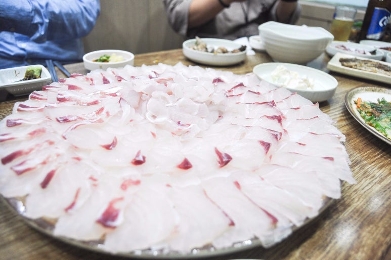 사량도자연산횟집 이미지