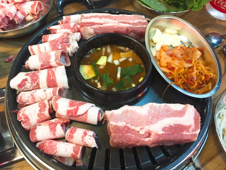 두툼이생고기 이미지