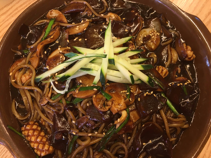 황궁쟁반짜장 이미지