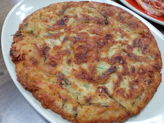 엄지손칼국수 이미지