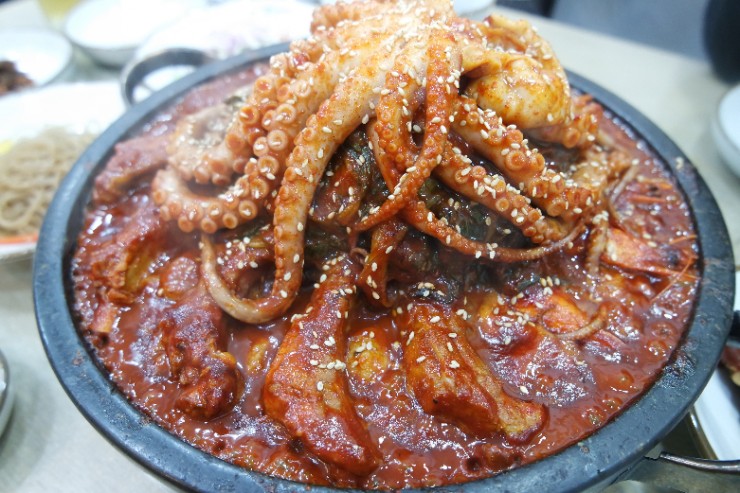 옥돌아구찜 이미지