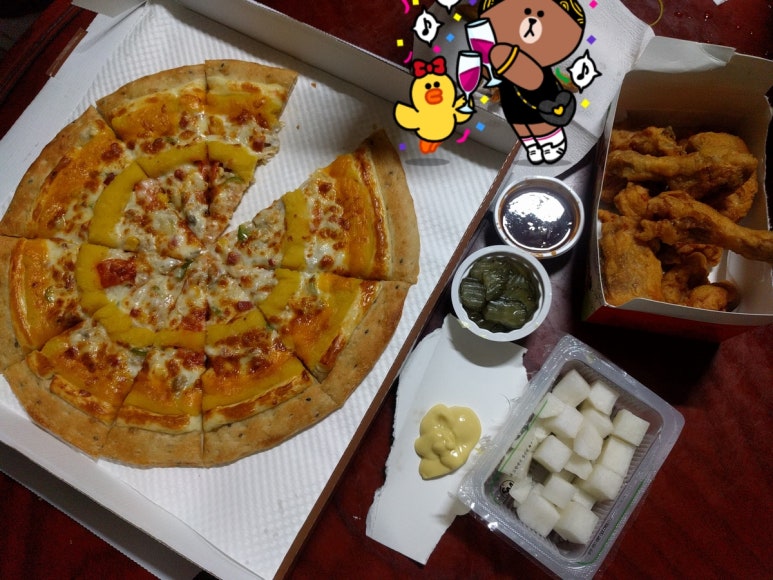 꾸띵피자 이미지