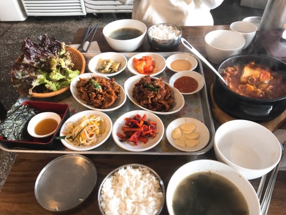 욜로식당 이미지