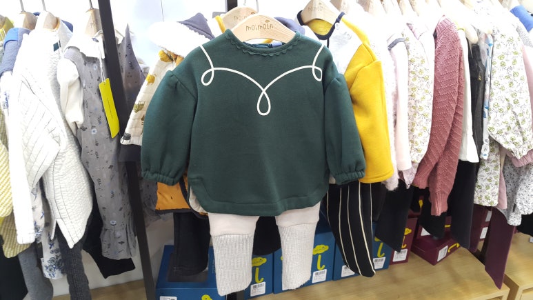 모이몰른앤컬리수 이미지