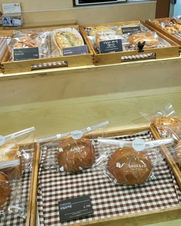 2층 제과점 이미지