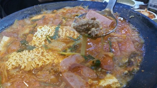 돌부대찌개 이미지