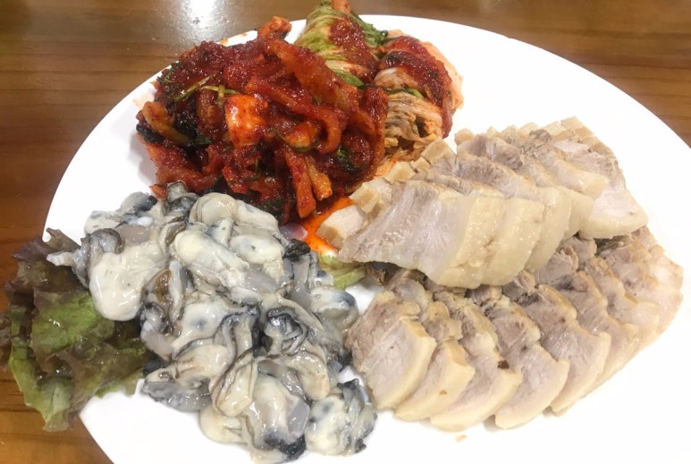 최부자왕족발 이미지