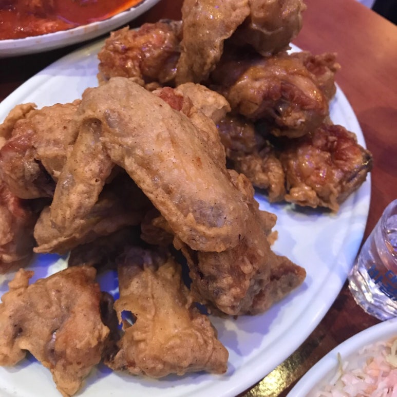 멕코이치킨 이미지