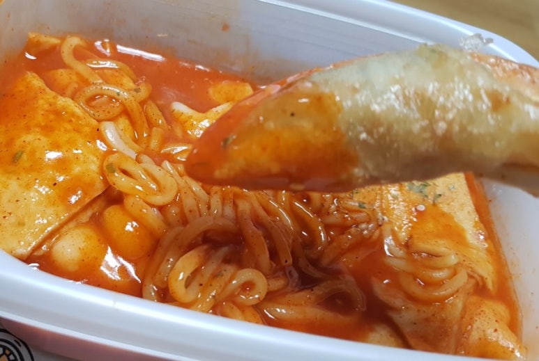 까망김밥 빨강떡볶이 이미지