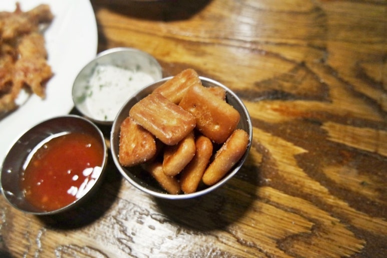 신통치킨 이미지