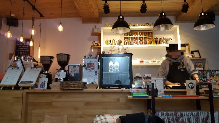 더로스터스커피랩 이미지