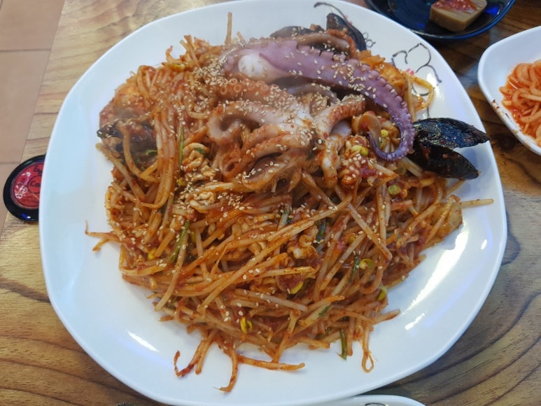 옹골찬아구동태해물찜탕 이미지