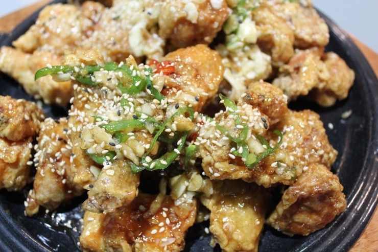 유명한찜닭마늘치킨 이미지