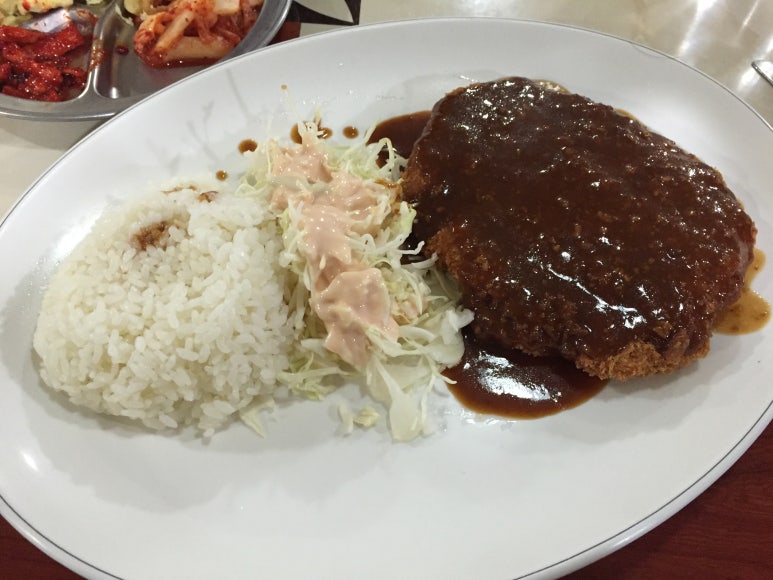 김밥과돈까스 이미지