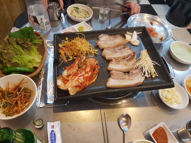 산본꽃돼지 이미지