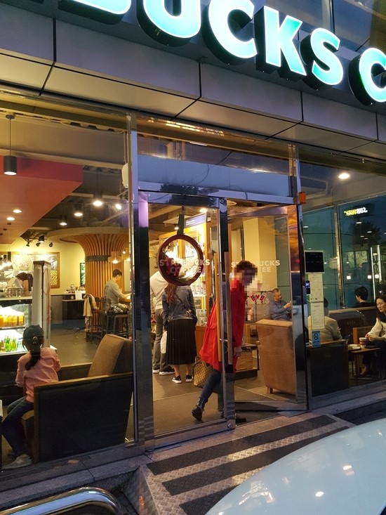 바나나노래홀 이미지
