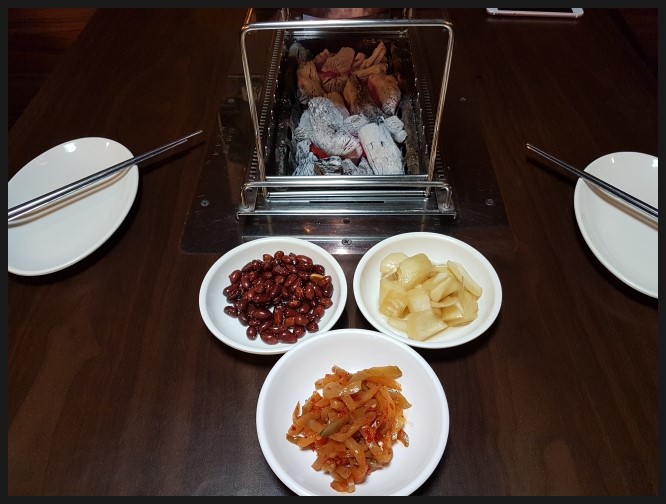용팔이 양꼬치 이미지