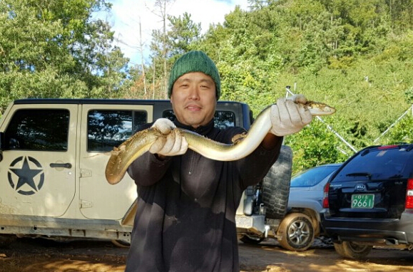 민물장어낚시 이미지