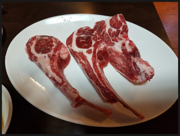용팔이 양꼬치 이미지