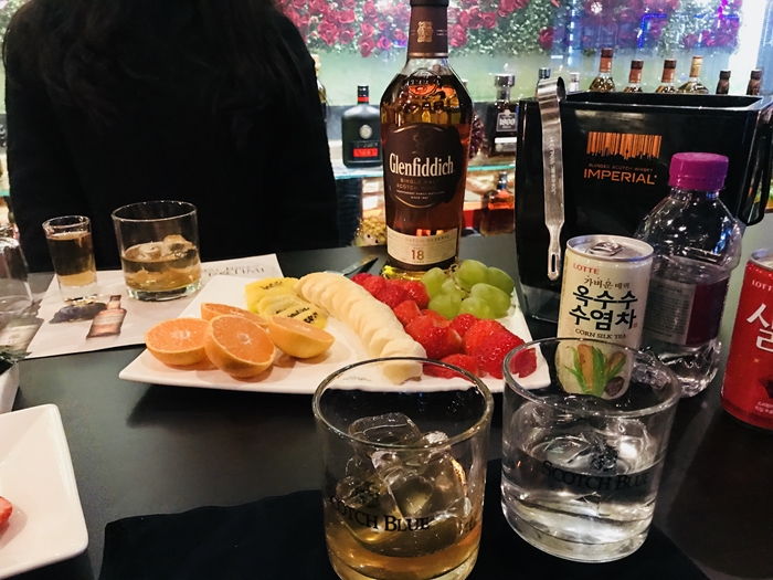 럭셔리바 이미지