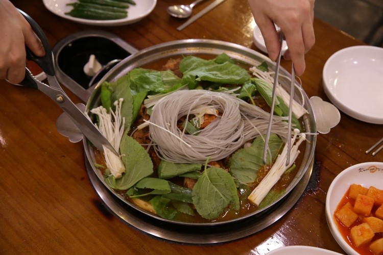 맛나감자탕 동래점 이미지