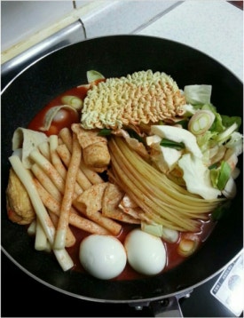 뚱이떡볶이 이미지