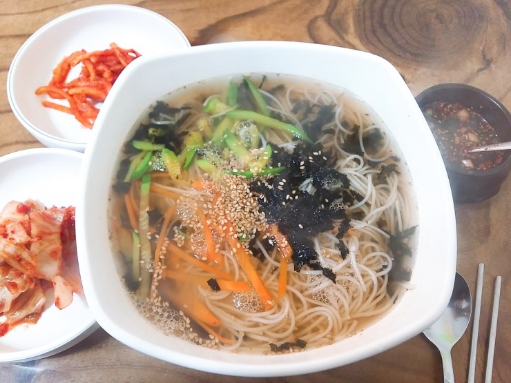 비빔잔치국수지짐이 이미지