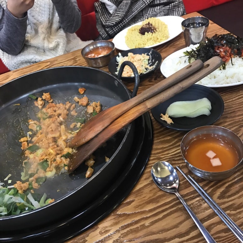 유가네돼지왕갈비 이미지
