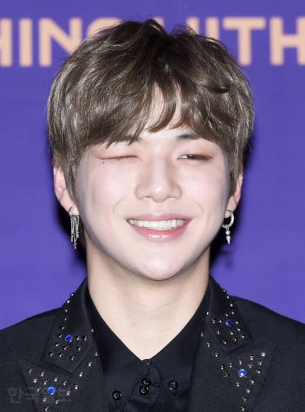 강 에스테틱 이미지
