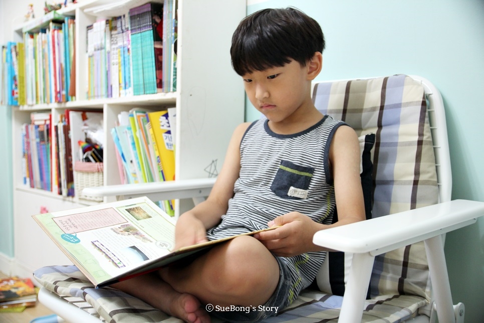 책읽는의자 이미지
