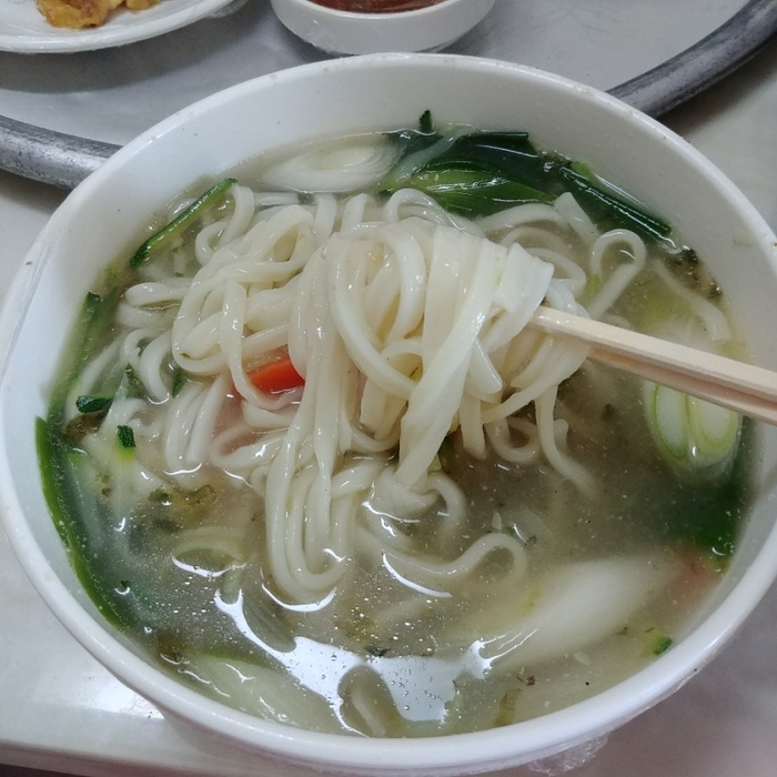 코뿔소식당 이미지