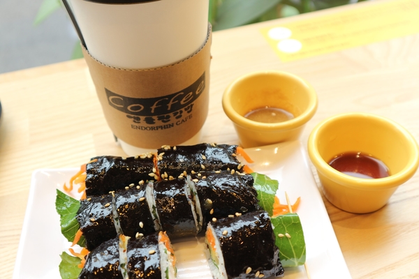 엔돌핀김밥 이미지