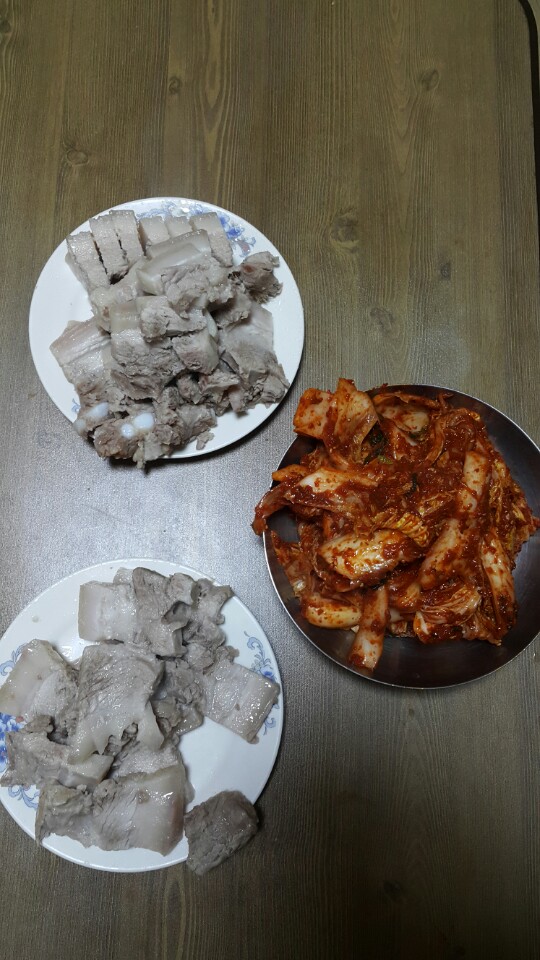 욱이수육 이미지