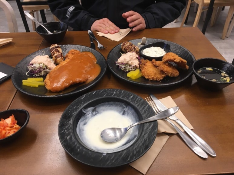 길동이왕돈까스 이미지