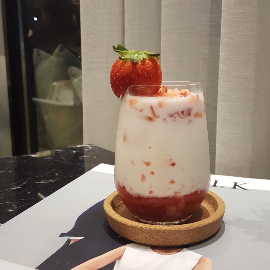 카페욜로 이미지
