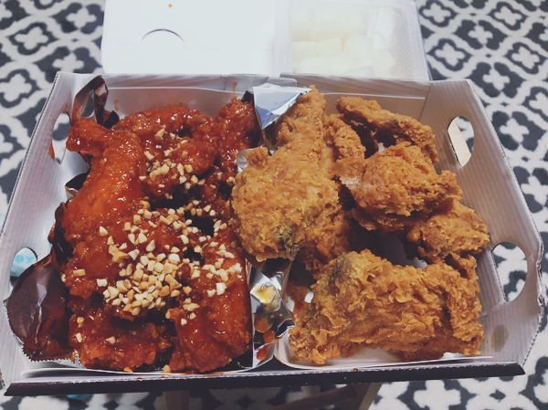 반반치킨 이미지