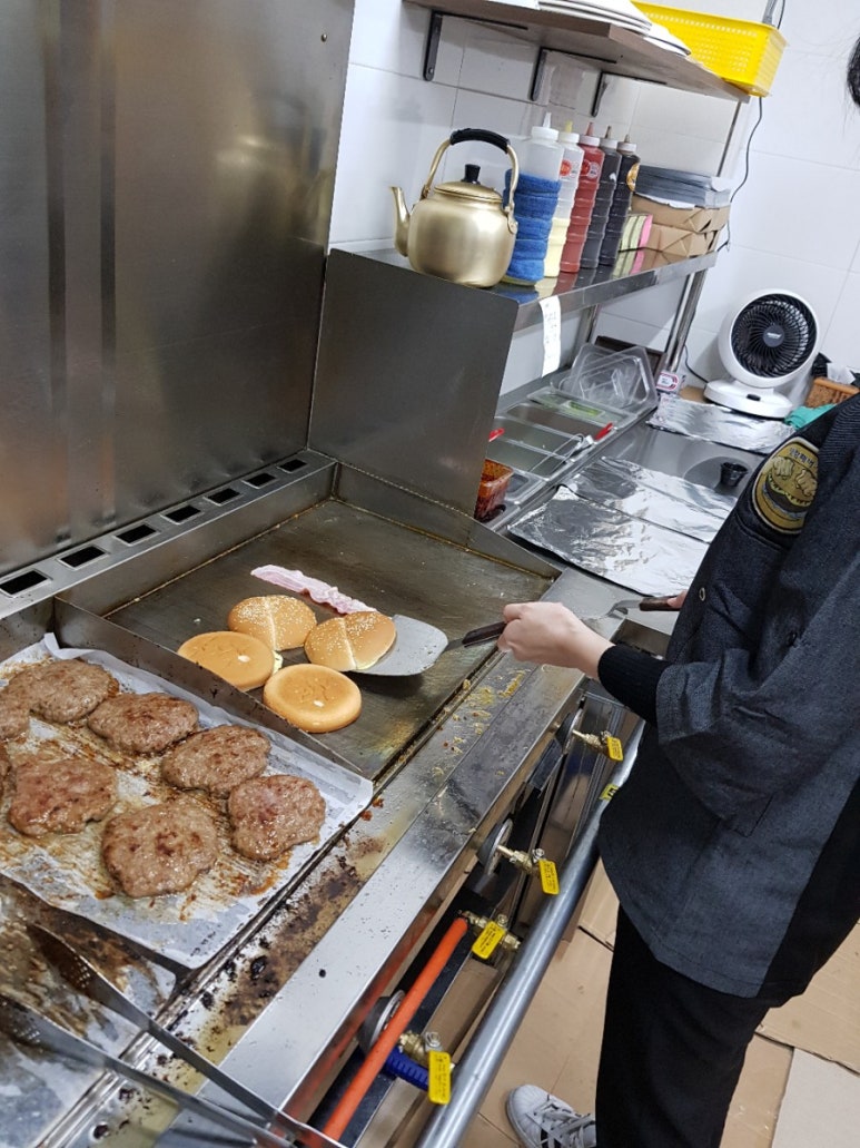 맛깡패버거 이미지