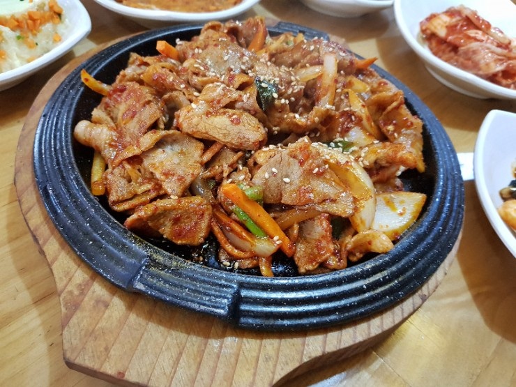 홍원쌈밥 이미지