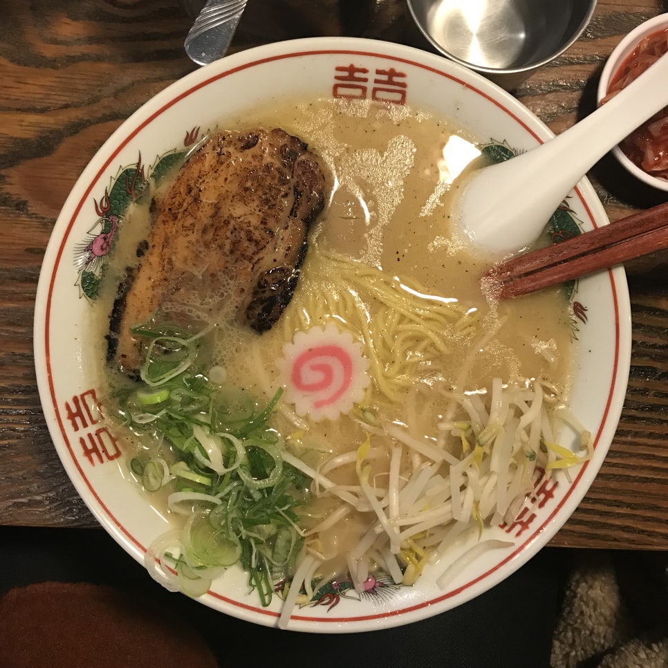 라멘트럭 이미지