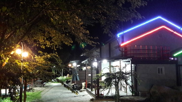 아모르펜션 이미지