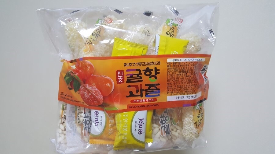 돼지 칼국수 이미지