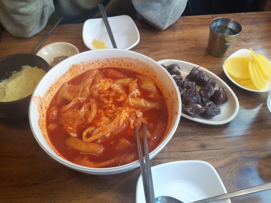 엽기떡볶이무 이미지