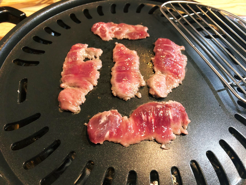 고기밥상 이미지