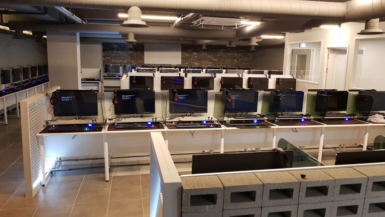 철구PC방 이미지