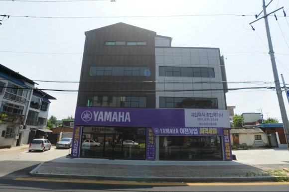 가을악기피아노드럼색소폰 이미지